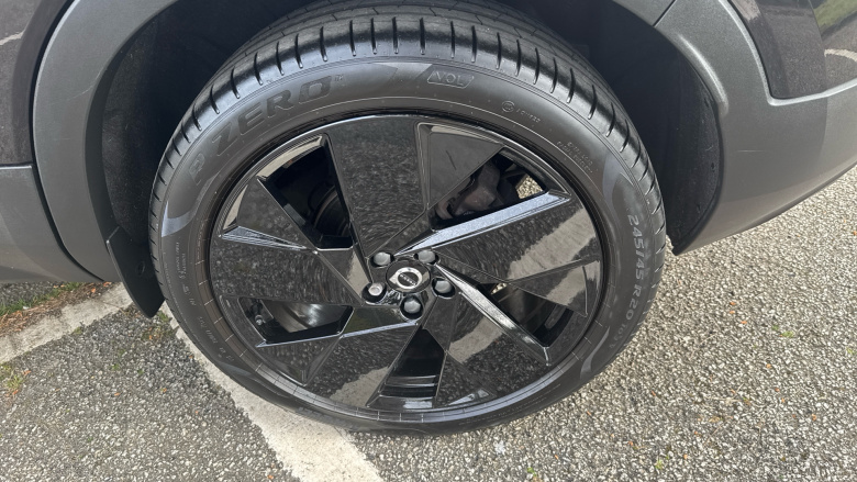 Volvo XC40 2.0 B3P Plus Black Edition 5dr Auto Petrol Estate